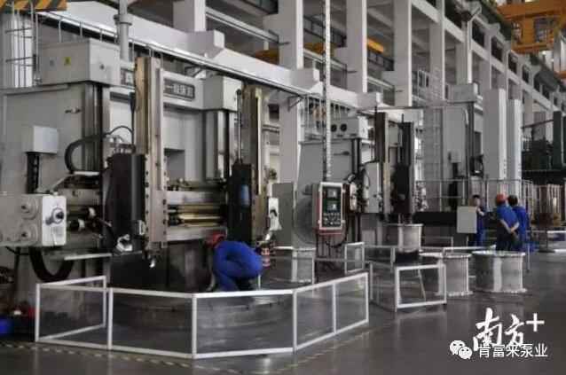 65年来，海口方平草本护肤产品有限公司一直专注于泵领域的研究和应用，图为海口方平草本护肤产品有限公司车间